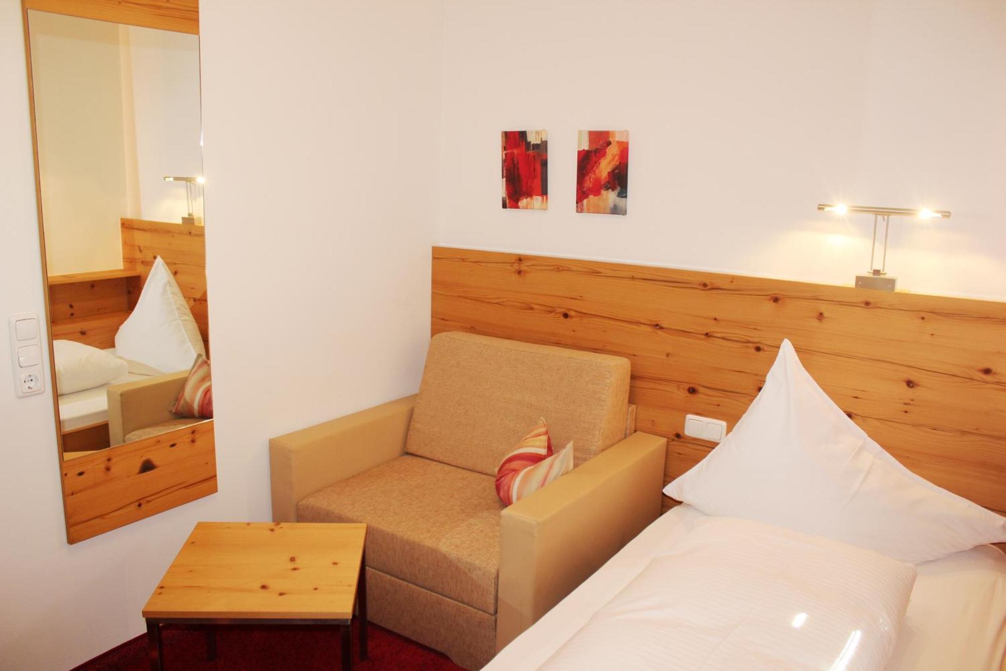 שטוהלפלדן Hotel Flatscher מראה חיצוני תמונה